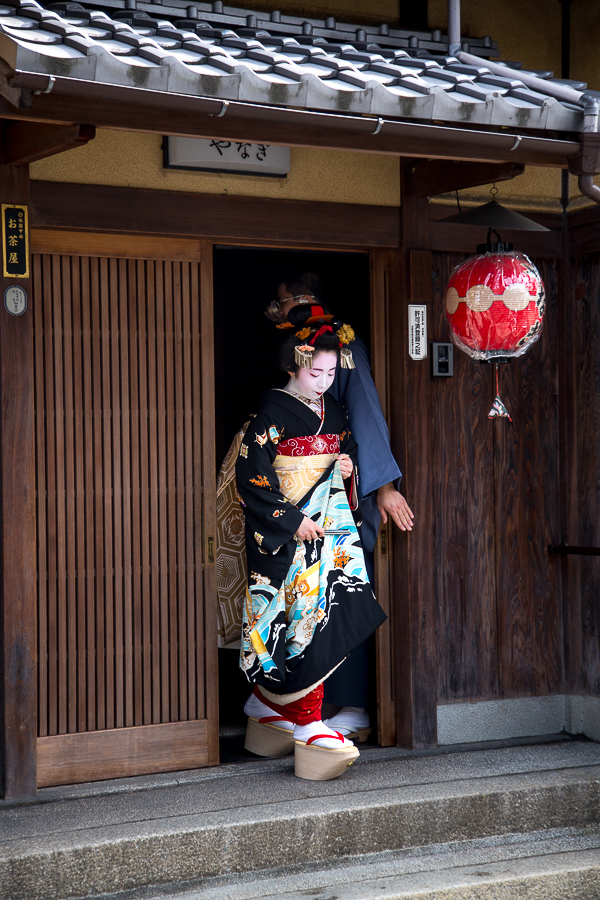 お見世だし！ ～祇園甲部 佳つ花～ : 京都憧憬！