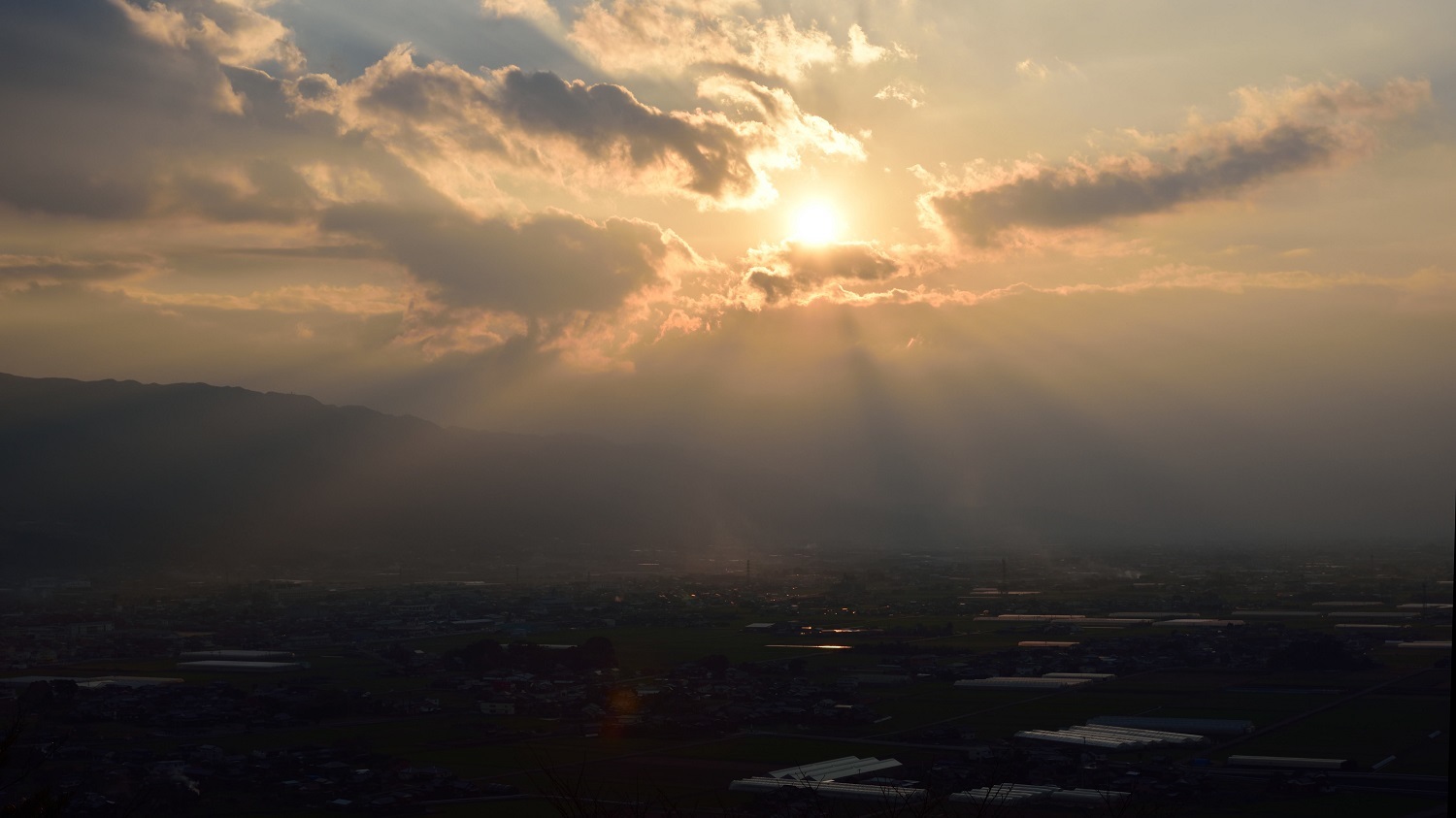 久しぶりの夕日_b0277008_19313806.jpg