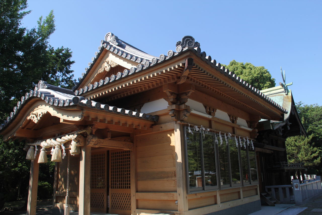 【名島神社】　神功皇后が凱旋され、宗像三女神を勧請_c0011649_21582589.jpg