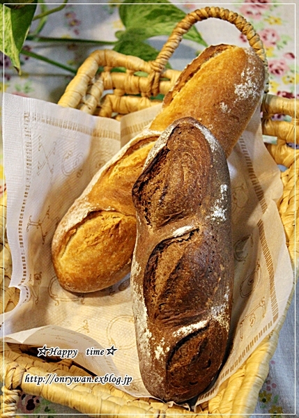 鮭そぼろとかにかまカツ弁当とソフトフランス2種♪_f0348032_19064863.jpg