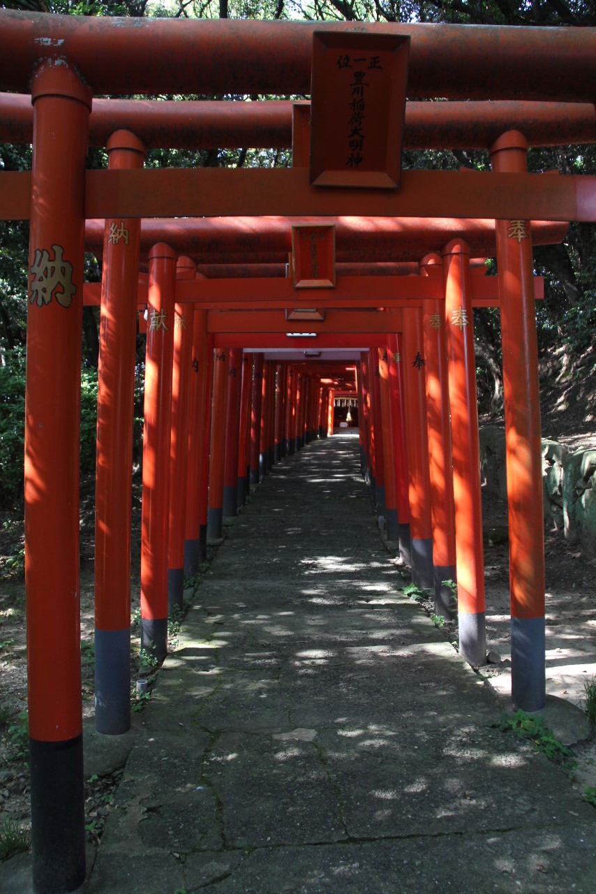 【名島神社】　神功皇后が凱旋され、宗像三女神を勧請_c0011649_7442258.jpg