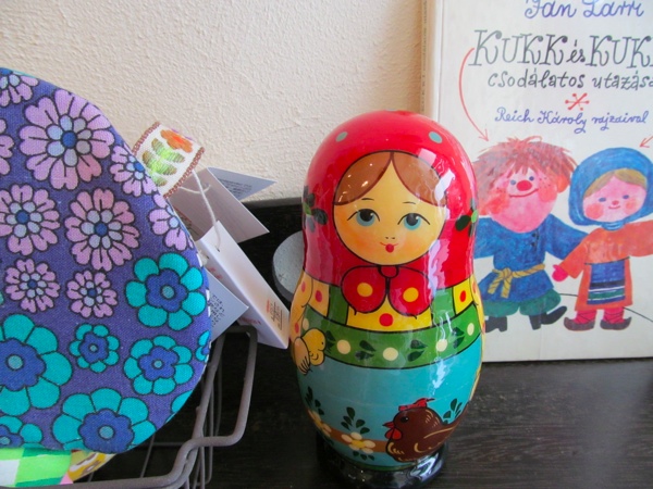 じゃーん、これなんだ?マールイ・ミールのロシア雑貨_f0129557_12541087.jpg