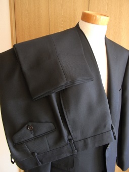 「DARROW DALE」de 料理した男たちのスーツ 「Sartoria iwate」編_c0177259_16492531.jpg