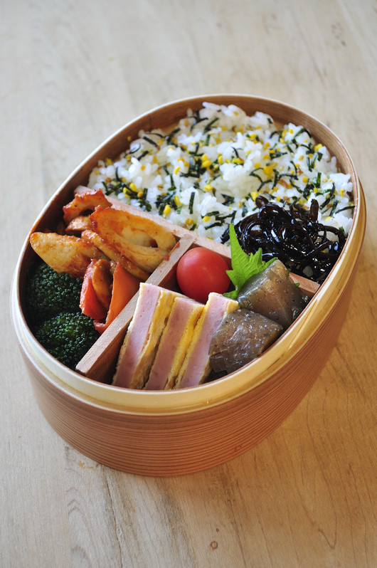 ハムピカタのお弁当_b0171098_13533088.jpg