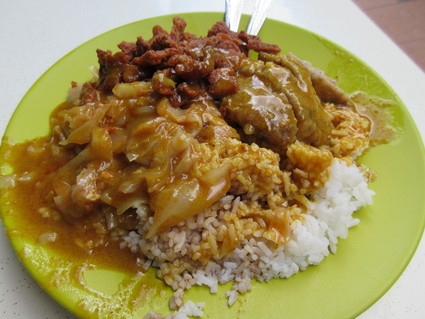 No Name Hainanese Curry Rice @Beo Crescent FC の横_c0212604_22334949.jpg