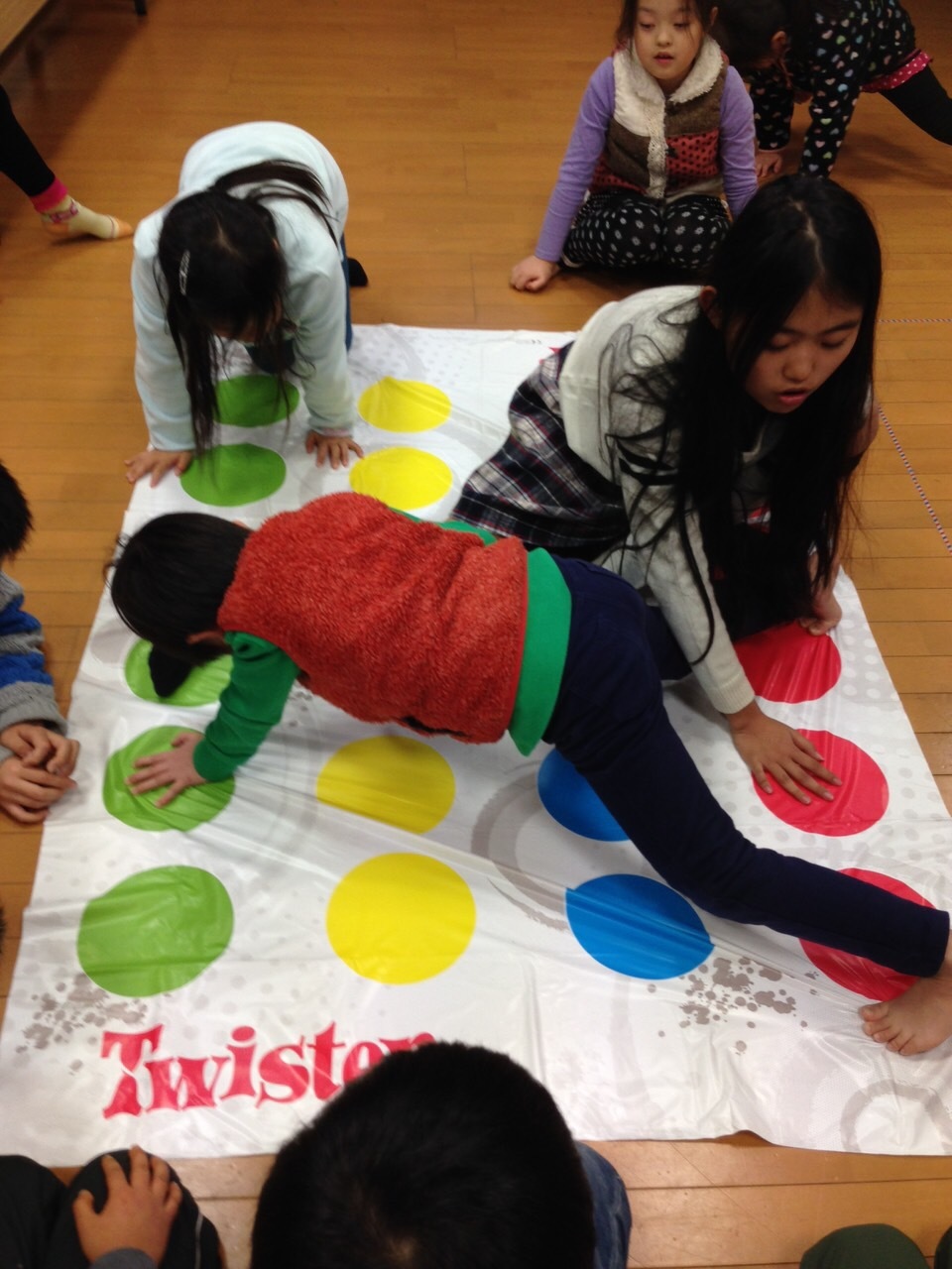 2月8日 ツイスターゲーム_f0225094_13244888.jpg