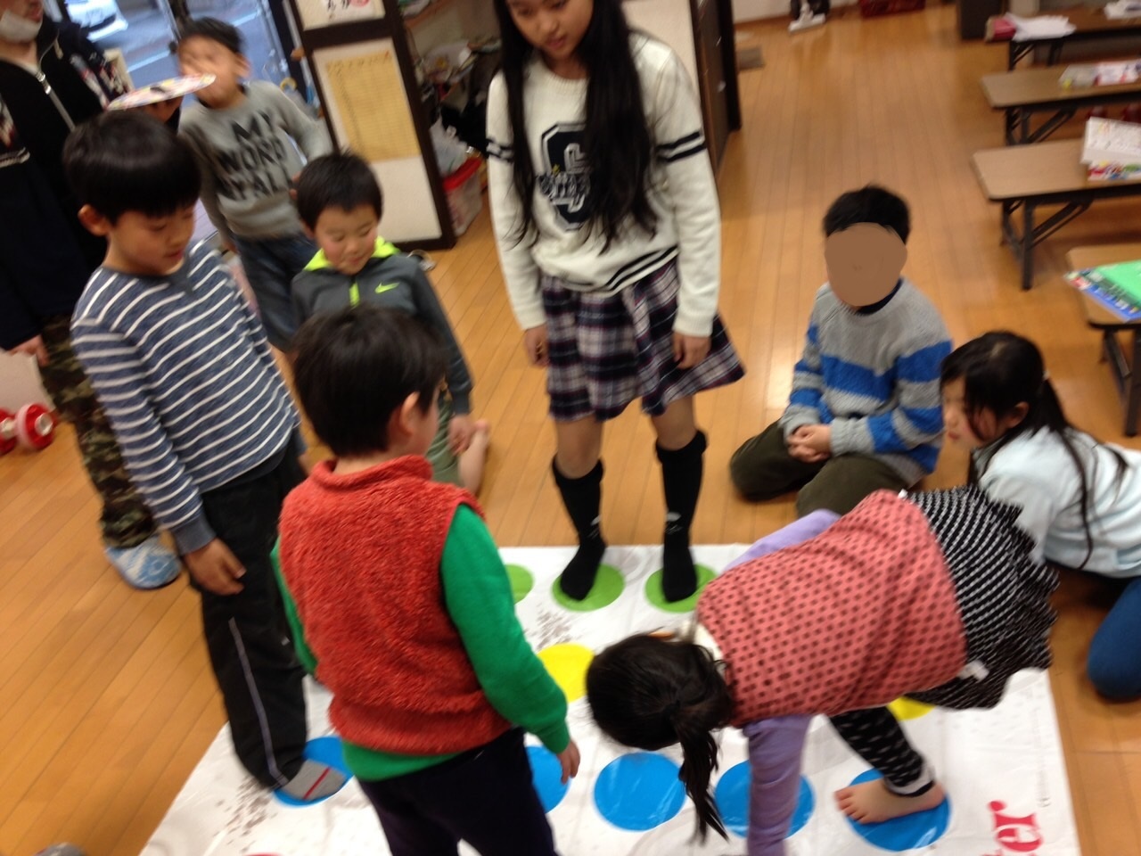 2月8日 ツイスターゲーム_f0225094_13244912.jpg