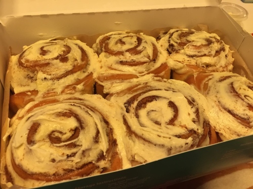 CINNABON._c0153966_20234802.jpeg