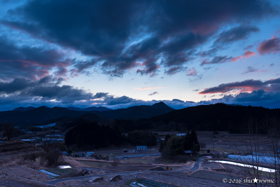 流れる雲とどまる雲_a0142976_1881046.jpg