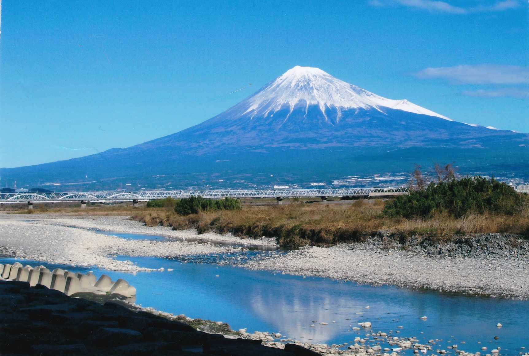 裾まで富士山_d0294539_17560769.jpg