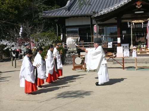 小泉神社の御田植祭_f0089748_21285078.jpg