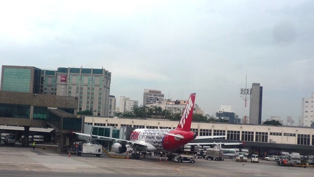  リオデジャネイロのカーニバルへ②JJ3920便でリオまで45分間のフライト_f0146587_21063433.jpg