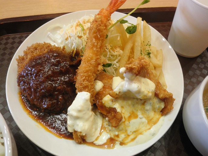 ハイカラ洋食どれみ軒 つかしん_c0118393_1152546.jpg