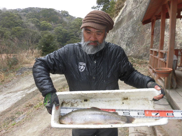 2月12日(金)ほぼ曇り_f0192504_16504260.jpg