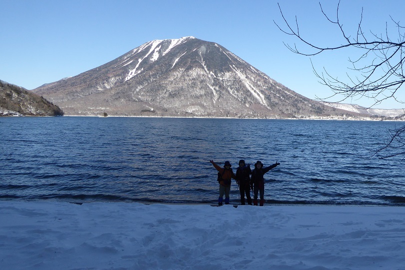 2/11　日光・社山　＝雨量計（1550m地点）で時間切れ撤退＝_d0288144_16310710.jpg