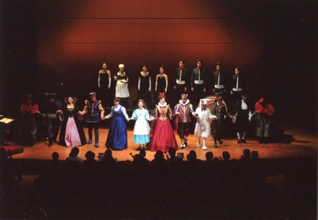 木下牧子作曲 オペラ 不思議の国のアリス カーテンコール写真 浅野美帆子の うふふ 木下牧子作曲 オペラ 不思議の国のアリス カーテンコール写真 浅野美帆子の うふふ