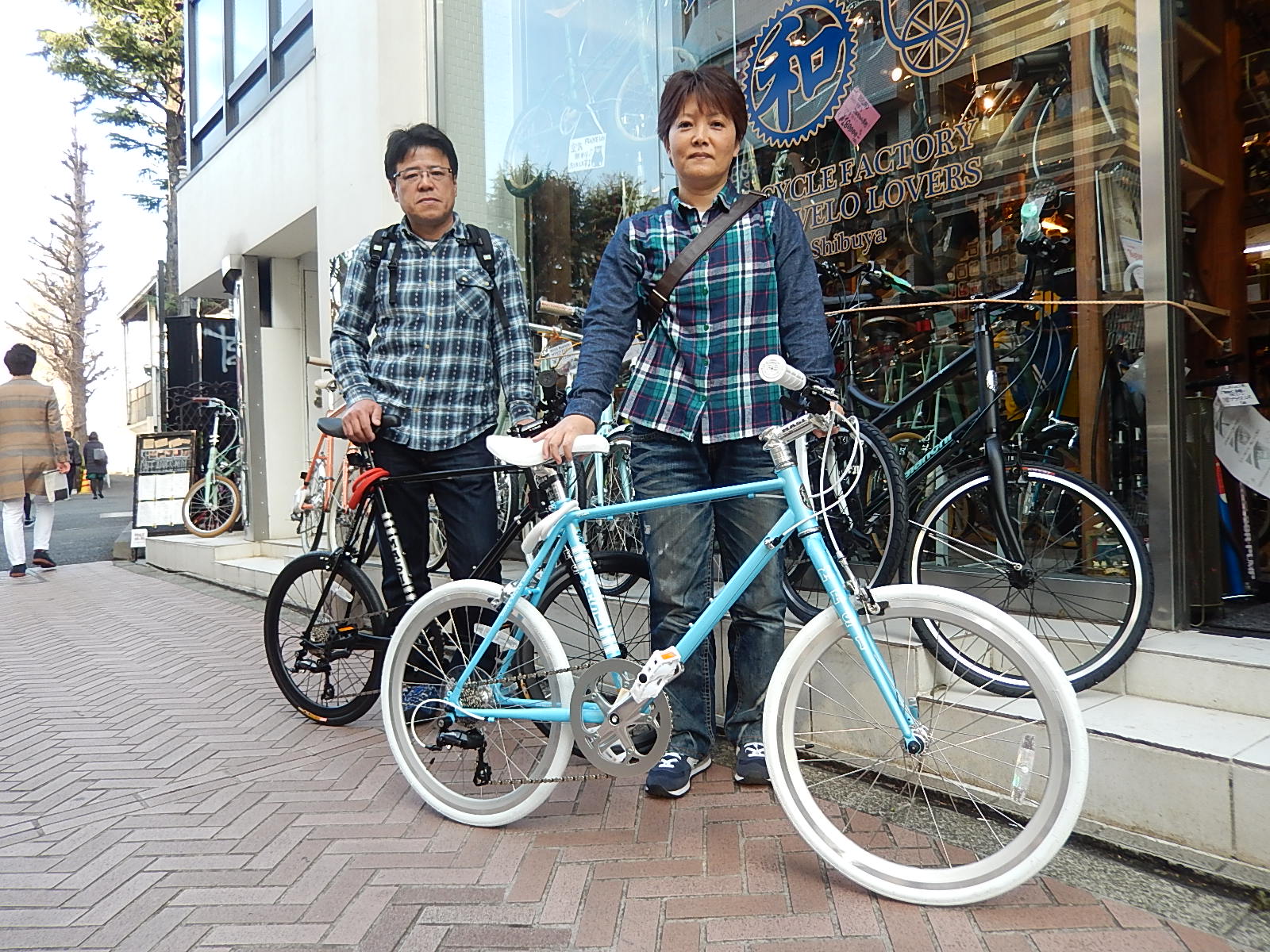 2月14日 渋谷 原宿 の自転車屋 FLAME bike前です_e0188759_18221869.jpg