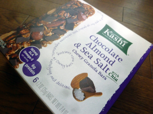 Kashi Chocolate Almond & Sea Salt with chia_c0152767_20591527.jpg