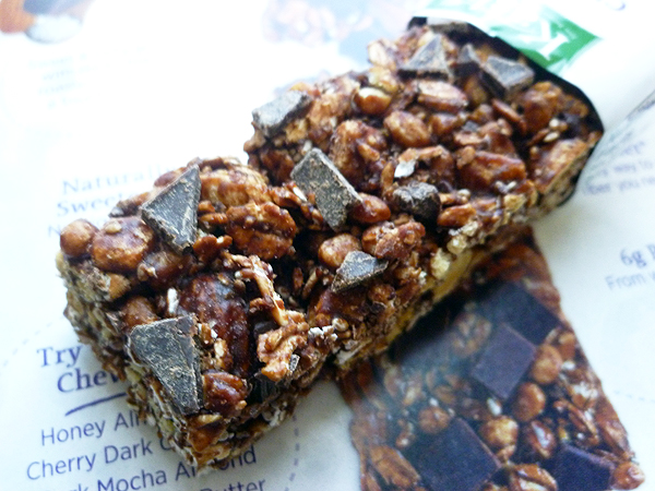 Kashi Chocolate Almond & Sea Salt with chia_c0152767_2121343.jpg