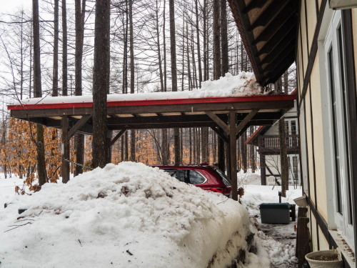 2月中旬に、まさかの雨で・・屋根から落雪_f0276498_00004621.jpg