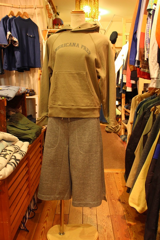 椿まつり & \"Americana\" 昨日に引き続き、、、_f0191324_9365180.jpg
