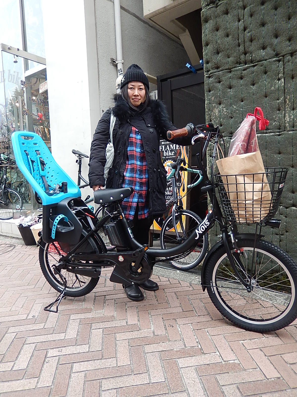 2月16日　渋谷　原宿　の自転車屋　FLAME bike前です_e0188759_12581483.jpg