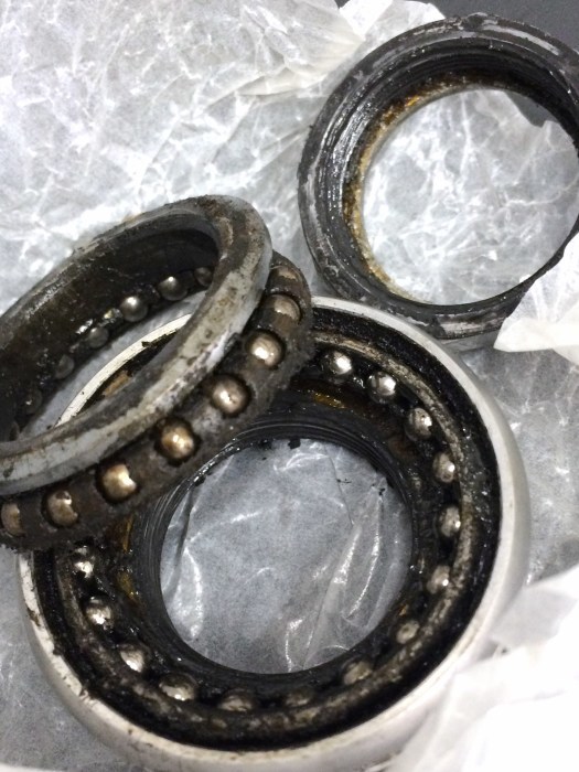 ヘッド小物(スレッドタイプ)の交換_d0338933_07595008.jpg