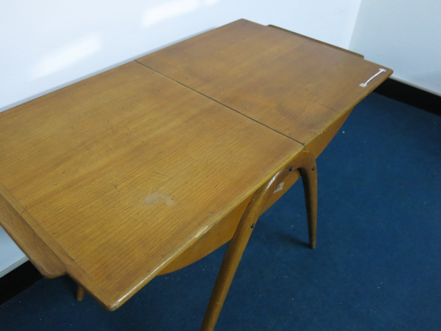 \"Cor Alons Sewing Table #FAIR\"ってこんなこと。_c0140560_9304479.jpg
