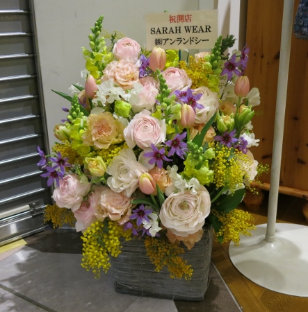 ベニエのオープンにたくさんのお花を頂きました。_c0227633_22393033.jpg