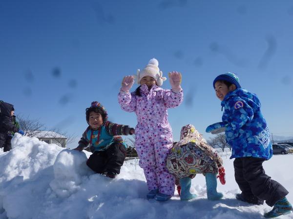 雪山登り＆お尻すべり♪♪（チューリップ）_a0180348_1628037.jpg