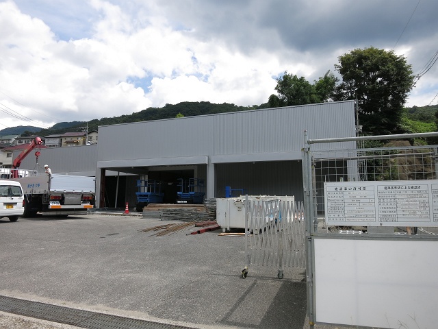 イエローハット安芸中野店が建設中。カリモク家具跡地に_b0095061_12125396.jpg