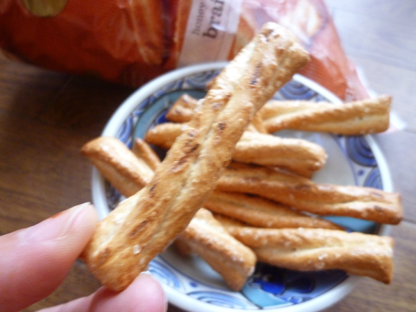 gold emblem honey wheat braided pretzel twists_c0152767_21505336.jpg