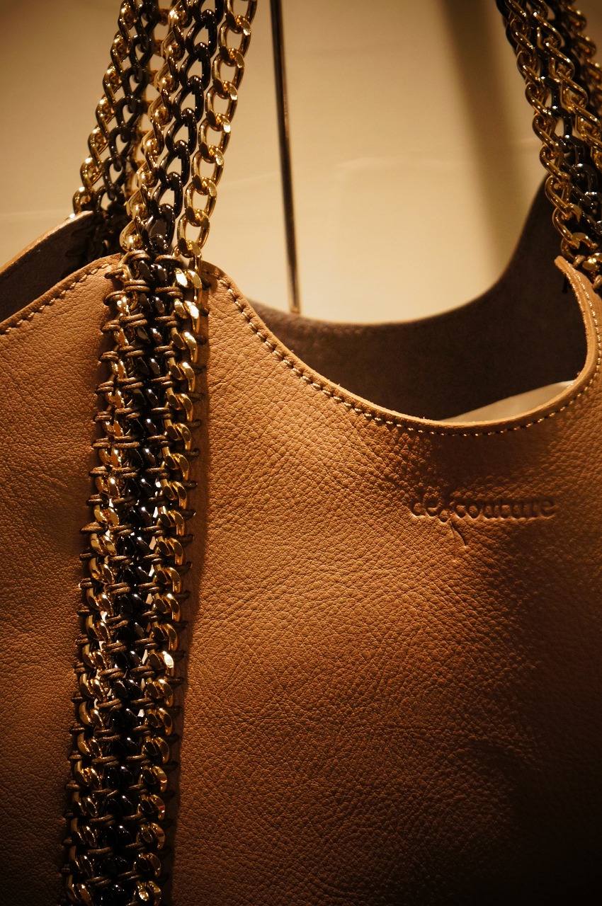 de Couture(デクチュール)2016新作バッグが入荷しました!!_b0115615_1952895.jpg