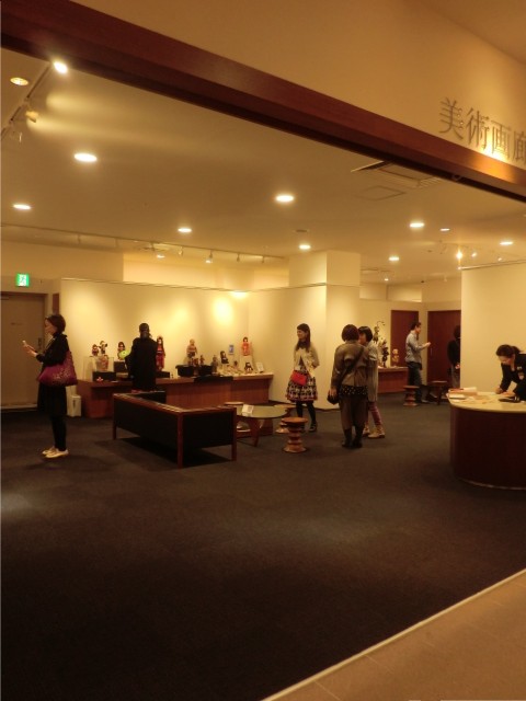 展覧会開催中_d0079147_16353190.jpg