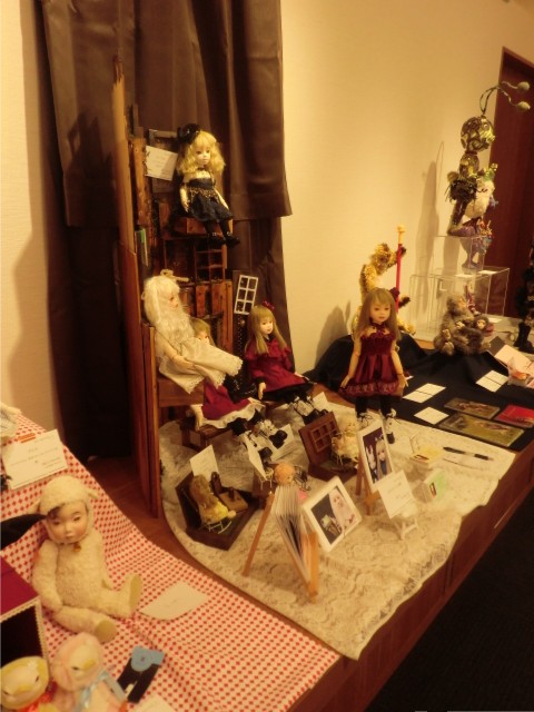 展覧会開催中_d0079147_1635716.jpg