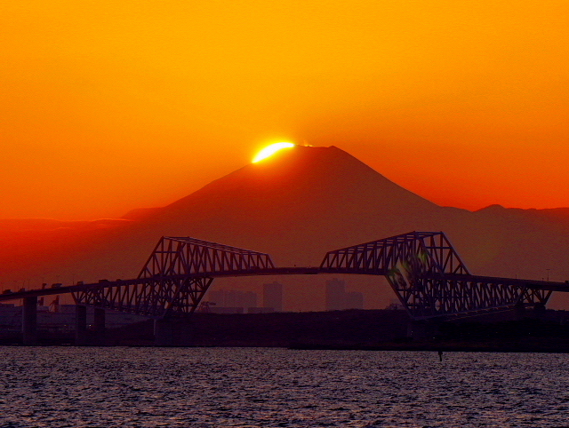 ゲートブリッジ越しのダイアモンド富士山_a0105819_1420386.jpg