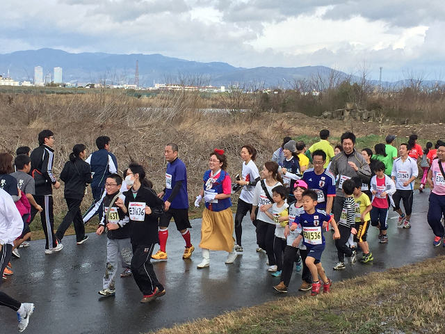 2016/2/20　寛平マラソンの応援_b0217643_18181013.jpg