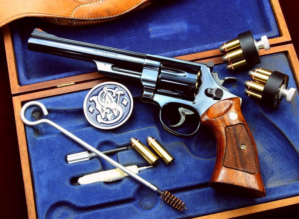 【ギフト】 S&W （ダーティ ハードケース 44マグナムが入っていた M629 その他