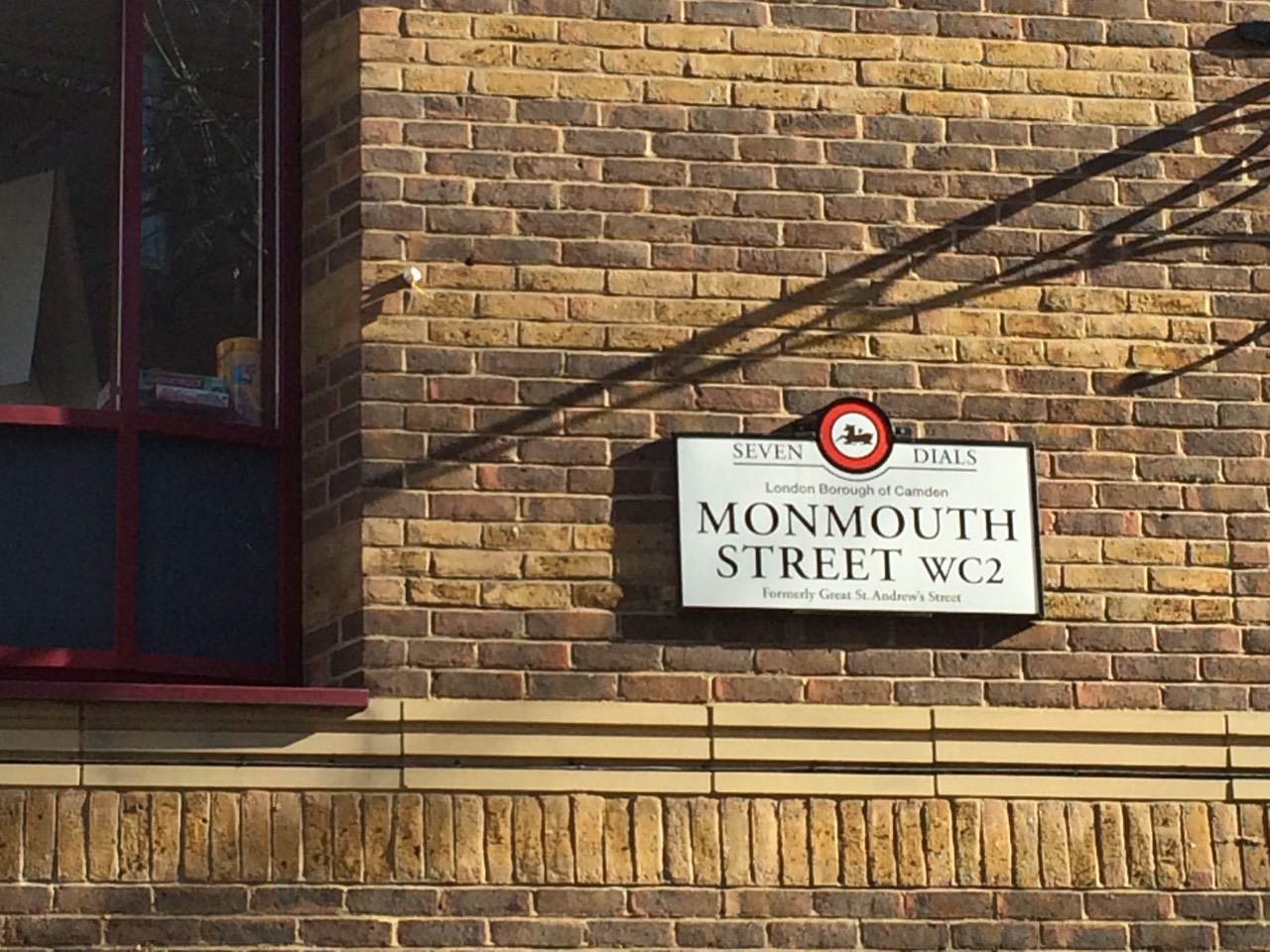 「monmouthstreetモンマスティーストーリーの原点」_a0075684_0574529.jpg
