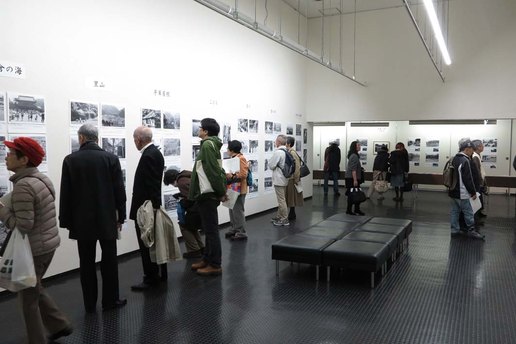 好評開催中！「今昔写真展『鎌倉を見つめた写真家たち』」_c0014967_8432982.jpg