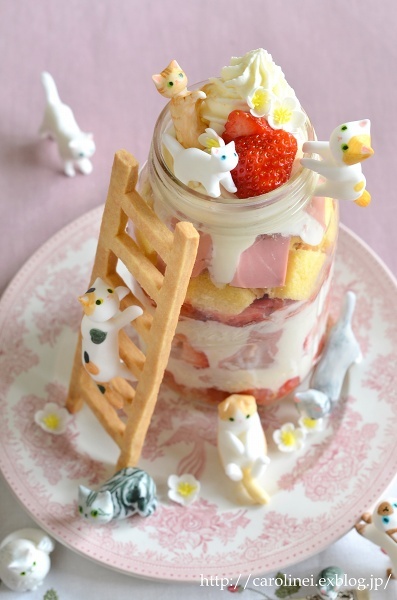 猫の日に、猫と苺のメイソンジャースイーツ　　Homemade Cat & Strawberry Mason Jar cake for Japanese Cat Day_d0025294_19212875.jpg