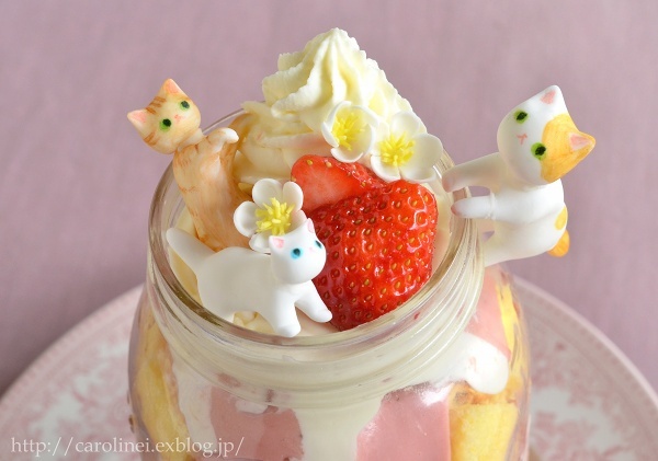 猫の日に、猫と苺のメイソンジャースイーツ　　Homemade Cat & Strawberry Mason Jar cake for Japanese Cat Day_d0025294_19231173.jpg