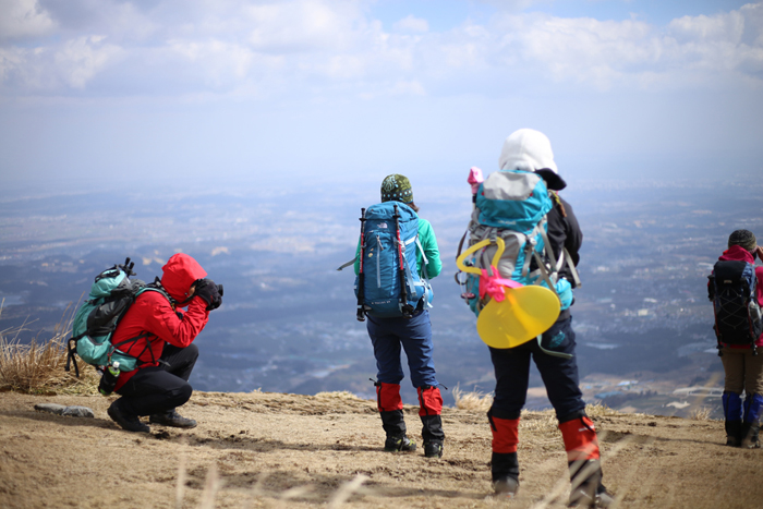 大勢で賑やかな入道ヶ岳登山_e0077010_20465126.jpg