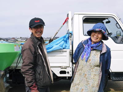 七城米 長尾農園 平成28年度のお米作りがスタートです!まずは満遍なく堆肥をまきます!!_a0254656_18373240.jpg
