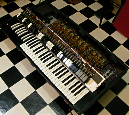 Fender Contempo Organ追加メンテ_e0045459_128561.jpg