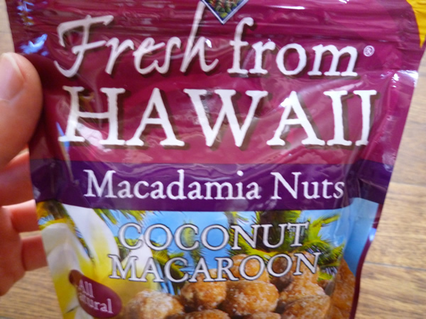 MacFarms Macadamia Nuts COCONUT MACAROON_c0152767_20382649.jpg