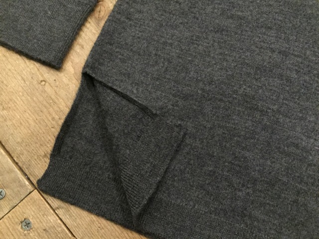 柔らかニット。_d0121303_2147293.jpg
