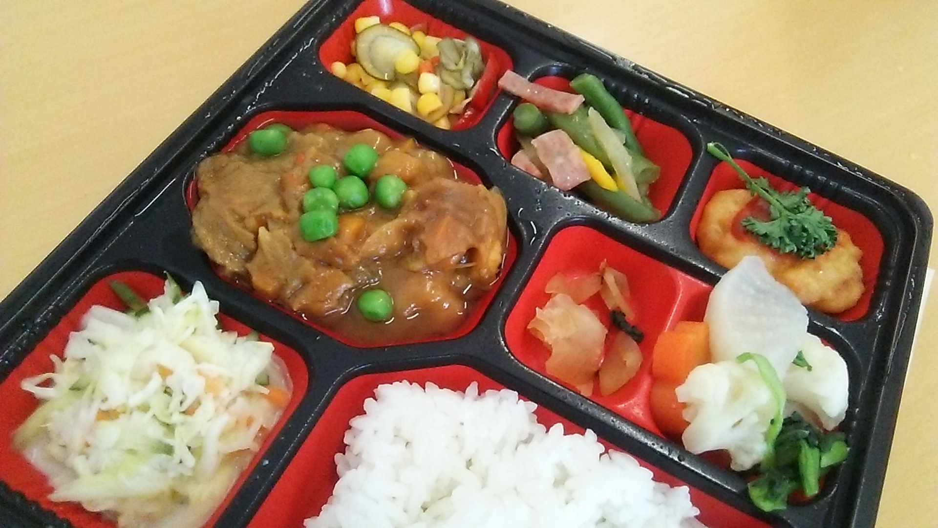 今日の健康弁当は、シーフードカレー(ﾟ_ﾟ)_c0212604_17363474.jpg