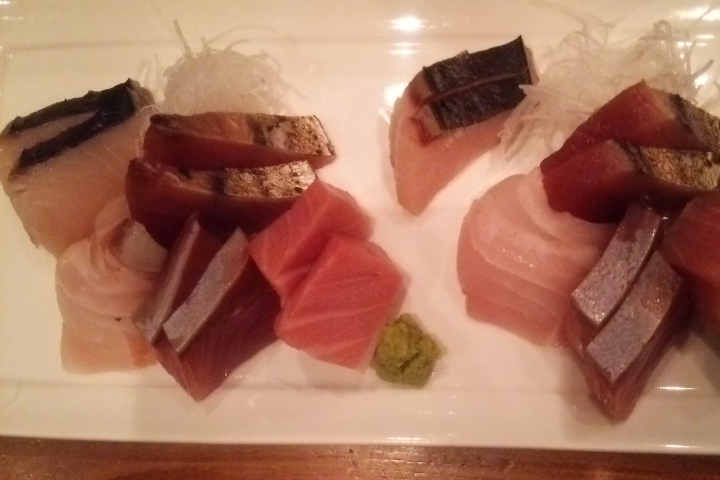 石畳と板塀と暖かい灯り _b0190710_22455524.jpg