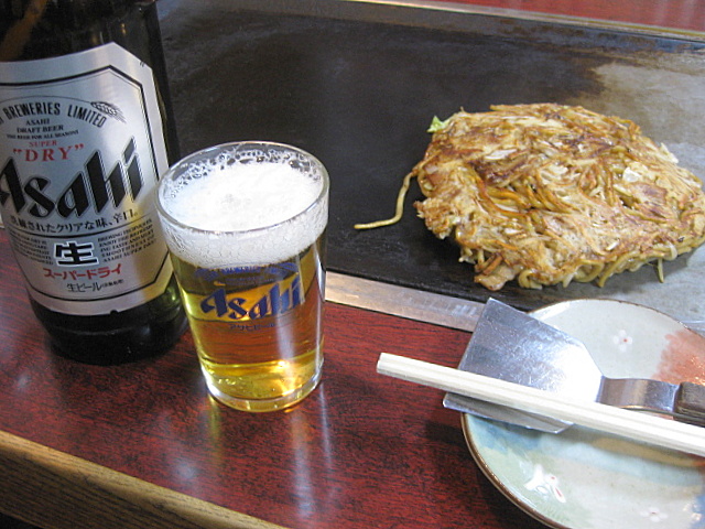 普段使いのお好み焼き店　「千登」さん_a0048918_747248.jpg